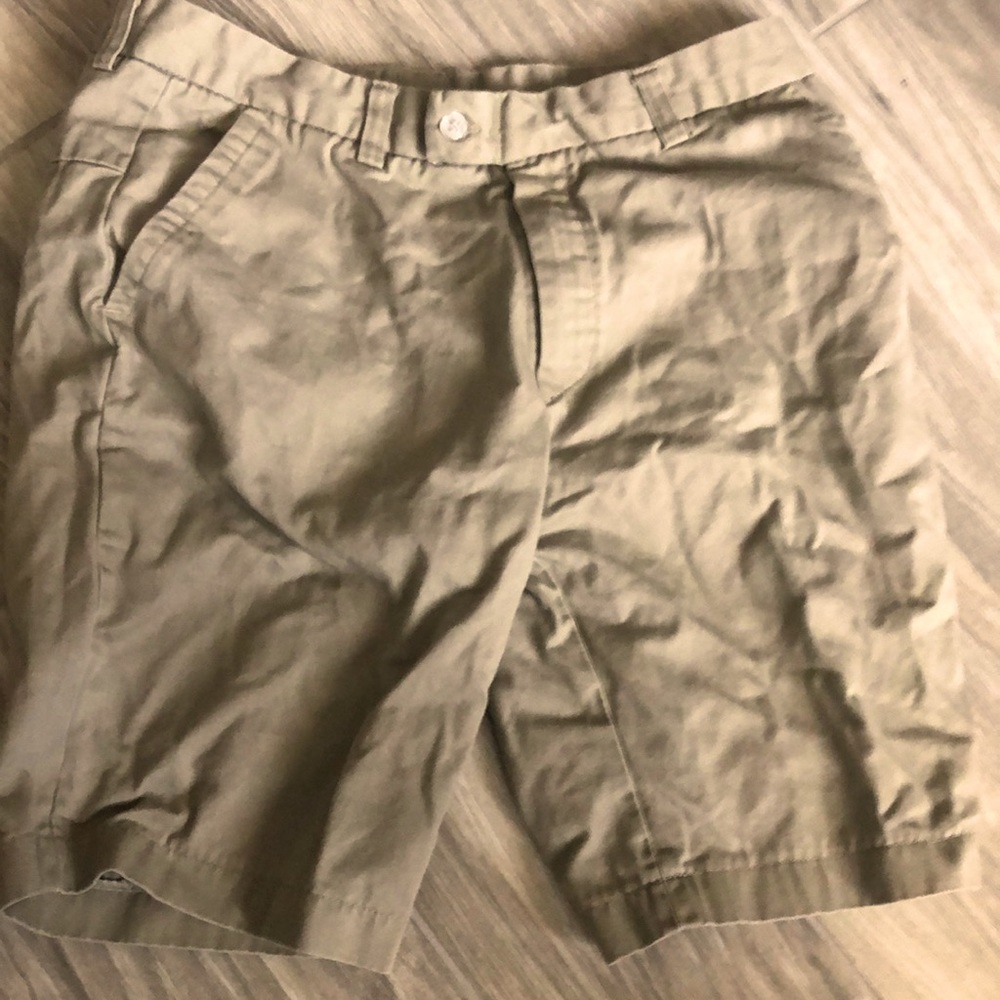 E.Collins Shorts Boys XL Cream Uniform
